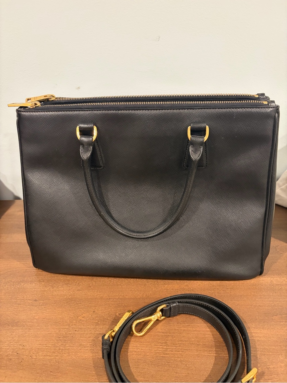 Pre-loved Prada Saffiano Leather Galleria double zip medium - Picture 2 of 13